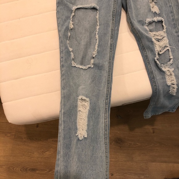 BOOHOO BLUE ripped jeans - Picture 3 of 5